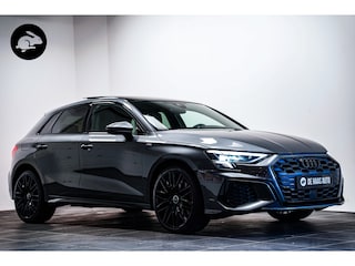 Audi A3 Sportback 45 TFSI e S-Line Black ed|Pano|19 inch zwart|Camera