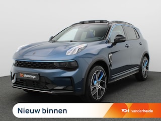 Lynk & Co 01 Plug-in Hybride 261PK AUT Panoramadak, 360 gr. camera, stoelverwarming, keyless, trekhaak, elek. achterklep, alarm, 20'' lichtmetaal