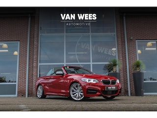 BMW 2-serie Cabrio M240i High Executive | Automaat | NL auto | 2e eigenaar | Adaptief M-onderstel | Harman Kardon | DAB | 20 inch | Adaptive LED | Stoelverwarming | Camera | PDC