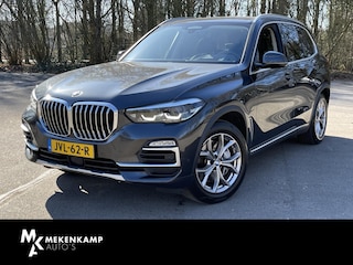 BMW X5 xDrive45e High Executive 19''/Trekhaak/Harman Kardon/Keyless/Head-up/Adaptieve cruise/Dodehoek/Stuur + stoelverwarming v+a/Luchtvering/Leder + memory