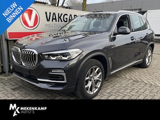 BMW X5 xDrive45e High Executive 19''/Trekhaak/Harman Kardon/Keyless/Head-up/Adaptieve cruise/Dodehoek/Stuur + stoelverwarming v+a/Luchtvering/Leder + memory