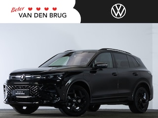 Volkswagen Tiguan R-Line 1.5 eHybrid 204 PK DSG | LED Matrix IQ | Harman/Kardon | DCC | Trekhaak | Side Assist | 360 Camera | Stoelverwarming |