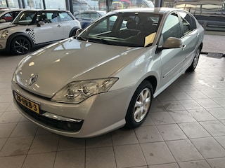 Renault Laguna 2.0 16V Business NAVI APK 9-26 BJ 2009 !!!