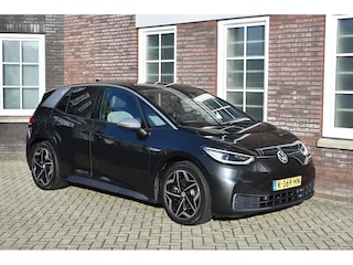 Volkswagen ID.3 First Plus 58 kWh Wij zijn op afspraak geopend! Graag bellen voor uw komst.