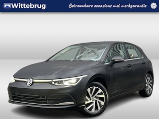 Volkswagen Golf 1.4 eHybrid 204PK Style / Digitale Cockpit Pro / LED Plus / Travel Assist / Stuur + Stoelverwarming / Parkeersensoren V+A