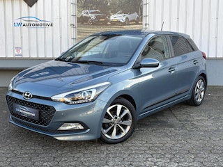 Hyundai i20 1.2 HP 84pk Premium | Trekhaak| Navi | Stoel + stuurverw. | DAB