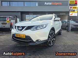Nissan Qashqai 1.2 Tekna + | Met o.a. stoelverwarming, 360° camera, navigatie, elektrische stoelbediening en climate control!