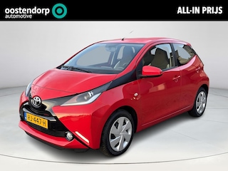 Toyota Aygo 1.0 VVT-i x-play **TREKHAAK/ CRUISE CONTROL/ ALL SEASON BANDEN/ GARANTIE**