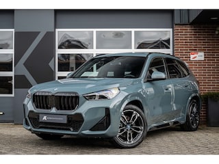 BMW X1 25e xDrive M Sport | Panorama | Shadow | Camera | Elek. Trekhaak | Adap. led | Stoelverwarming | 19' inch |