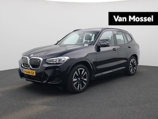 BMW iX3 Executive 80 kWh M-SPORT | PANORAMA- SCHUIFDAK | NAVIGATIE | LEDEREN BEKLEDING | ACHTERUIRIJCAMERA | STOELVERWARMING |