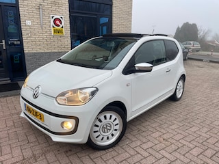Volkswagen Up 1.0 high up! BlueMotion- schuifdak- nav-white