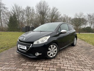 Peugeot 208 1.4 VTi Allure, Pano, Cruise, Half Leder,Climate