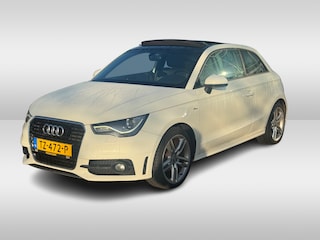 Audi A1 1.2 TFSI S edition / Trekhaak / Panoramadak / Navigatie / Half leder / Parkeerhulp achter / 17'' / Xenon / Stoelverwarming / Bluetooth / Cruise Control