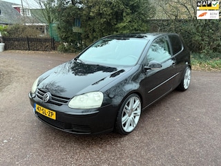 Volkswagen Golf 1.6 FSI Sportline / Airco / cruisecontrol / Apk / Lm velgen / Aux