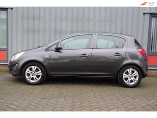 Opel Corsa 1.2-16V Cosmo