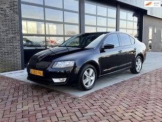 Skoda Octavia Combi 1.2 TSI Greentech Active | Navi | Cruise | Clima | PDC |