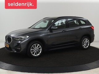 BMW X1 sDrive20i Executive | Sportstoelen | Head-Up | Full LED | Navigatie | DAB | Climate control | Parkeerhulp | Cruise control | Bluetooth