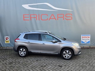 Peugeot 2008 1.2 PureTech Allure Pano, Navi