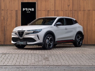 Alfa Romeo Junior 1.2 Turbo Hybrid Ibrida Speciale | LED-Matrix | Adapt. koplampen | Stoelverwarming | Pack Techno