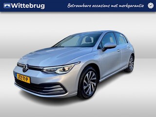 Volkswagen Golf 1.4 eHybrid Style / Elek. Stoelverstelling met Memory Bestuurder / Stuur & Stoelverwarming / Navi / Carplay / Parkeersensoren vóór en achter