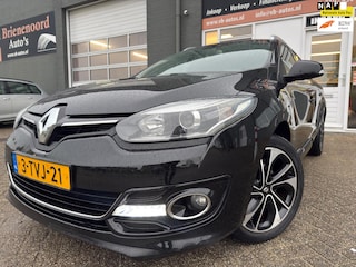 Renault Mégane Estate 1.2 TCe Bose met parkeersensoren en navigatie en bluetooth telefoon / media