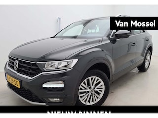 Volkswagen T-Roc 1.0 TSI Style Business | 110 PK | Apple Carplay / Android Auto | Navigatie | Achteruitrijcamera | Parkeersensoren Voor & Achter | Buitenspiegels Elektrisch Inklapbaar | Trekhaak | Elektrische Kofferklep | Cruise Control Adaptief