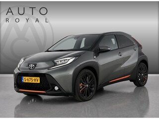 Toyota Aygo 1.0 VVT-i S-CVT Limited AUTOMAAT | TWO TONE COLOR  | DODEHOEK DETECTIE | ACHTERUIT RIJ CAMERA| SPORT STOELEN| KEYLESS ENTRY/GO| NAVIGATIE | LED KOPLAMPEN | STOEL VERWARMING |