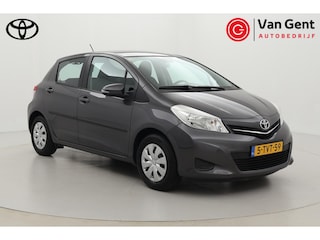 Toyota Yaris 1.0 VVT-i Now | Volledige dealerhistorie | Trekhaak | Airco | Elektrische ramen voor | Radio CD speler