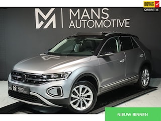 Volkswagen T-Roc 1.5 TSI ACT / PANODAK / VIRTUAL / ACC / KEYLESS / CAMERA / CARPLAY