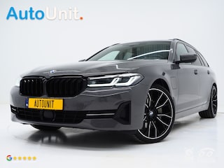 BMW 5-serie Touring 530e xDrive | Panoramadak | Harman/Kardon | HUD | Camera | Leder | Keyless | Adaptive Cruise