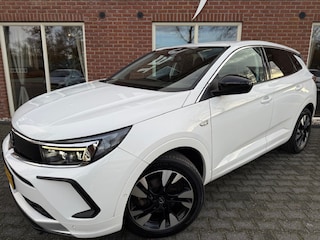 Opel Grandland 1.2 Turbo Bns Eleg 131PK TREKHAAK / STOEL&STUUR VERW. / CAMERA /