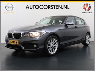BMW 118i AUT-8 Sport Navi Ecc Trekhaak Pdc Sportstoelen Corporate Edition Lmv 17" Regen-Lichtsensor Isofix Bluetooth Origineel Nederlandse Auto Zeer nette BMW 118I