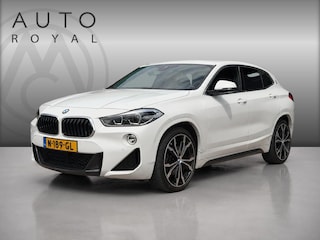 BMW X2 sDrive20i High Executive AUTOMAAT | LEDER | DODEHOEK DETECTIE | ACHTERUIT RIJ CAMERA | SPORT STOELEN| KEYLESS ENTRY/GO|NAVIGATIE | BI- XENON KOPLAMPEN | STOEL VERWARMING |