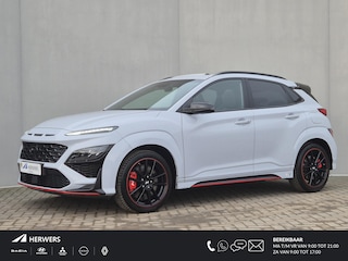 Hyundai Kona 2.0 T-GDI N Performance 280pk DCT8 Automaat / Fabrieksgarantie tot 06-2028 / Dealer onderhouden / Trekgewicht 1600 kg / Head Up Display / Glazen schuif- en kanteldak / Stuur-, Stoel en Achterbank verwarming /
