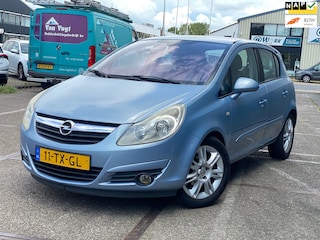 Opel Corsa 1.4-16V Cosmo/ sport pakket/ nap/ dealeronderhouden/ 1jaar apk/ airco/ cruise control/ EL-ramen.