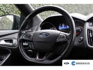 Ford Focus 2.0 ST 250PK | LEDER | SCHUIFDAK | VOl!! | CARBON PACK | DEALER OH | STOEL + STUURVERWARMING | CAMERA | PRACHTIGE STAAT!