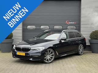 BMW 5-serie Touring 520d xDrive High Executive M-Sport | Panoramadak | Camera | Elektrische Trekhaak | Elektrische Achterklep |