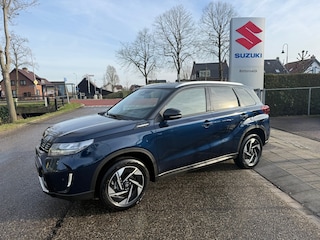 Suzuki Vitara 1.4 Boosterjet Style Smart Hybrid // 1500 kilo trekgewicht // Nieuwstaat // Snel te rijden // Rijklaarprijs!