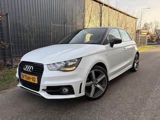 Audi A1 Sportback 1.2 TFSI Admired / S-LINE / 5-DEURS / NAVI / AIRCO / 119dkm! NAP!
