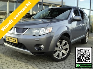 Mitsubishi Outlander 2.4 Instyle | AUTOMAAT | 7-PERSOONS | TREKHAAK | LEDER | DEALER ONDERHOUDEN | VIERSEIZOENEN BANDEN |