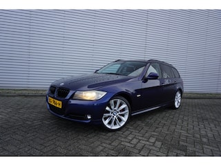 BMW 3-serie Touring 320d Efficient Dynamics Edition Luxury Line Airco / Navi / Cruise / Parkeers. / Trekhaak / Elektr. ramen / Lm velgen