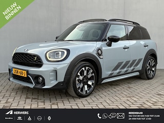 Mini Countryman 1.5 Cooper S E ALL4 MINI Yours PHEV / Leder / Schuif-/kantel dak / Elektrische stoelen/-Achterklep  / Harman Kardon / Adaptieve Cruise Control / Head Up Display / Achteruitrijcamera / Parkeer assistent / Apple Carplay/Android Auto / 19" LM wielen /