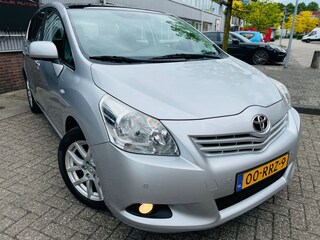 Toyota Corolla Verso 1.8 VVT-i Business 17'LMV KLIMA PANO TREKHAAK
