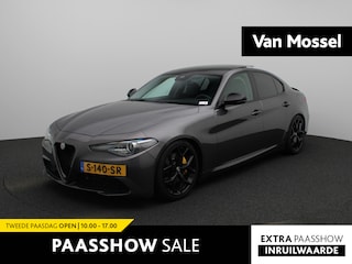 Alfa Romeo Giulia 2.0T B-Tech | Climate Control | Panoramadak | Stoelverwarming | Stuurverwarming | Lederen Bekleding | Achteruitrijcamera |Trekhaak |
