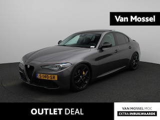 Alfa Romeo Giulia 2.0T B-Tech | Climate Control | Panoramadak | Stoelverwarming | Stuurverwarming | Lederen Bekleding | Achteruitrijcamera |Trekhaak |