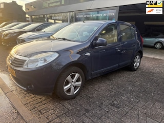Dacia Sandero 1.2 Lauréate LPG | EXPORT | ZO MEE | AIRCO | ELEC RAMEN | LMV |