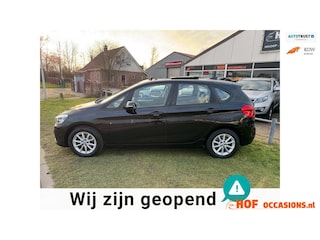 BMW 2-serie Tourer 216i Executive PANORAMADAK / NAVIGATIE