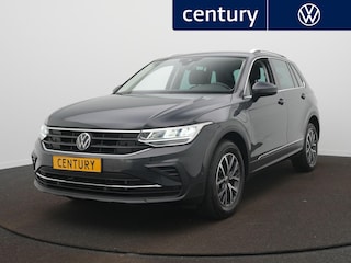 Volkswagen Tiguan 1.5 eHybrid Life Edition LED - Camera - Navigatie - Side assist - ACC