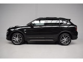 Lynk & Co 01 1.5 ZWARTE HEMEL / VIRTUAL / 360 CAMERA / INFINITY GELUID / PANORAMADAK / ADAPT.CRUISE / 20INCH / SFEERVERLICHTING