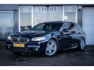 BMW 5-serie Touring 520i M-Sport I Org.NL I Pano-dak I Trekhaak I Comfortstoelen I Stoelmemory I Elek.a-klep I Gedocumenteerd
